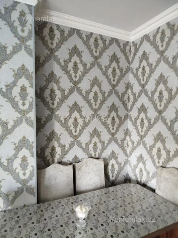 Satılır 3 otaqlı köhnə tikili 100 m²