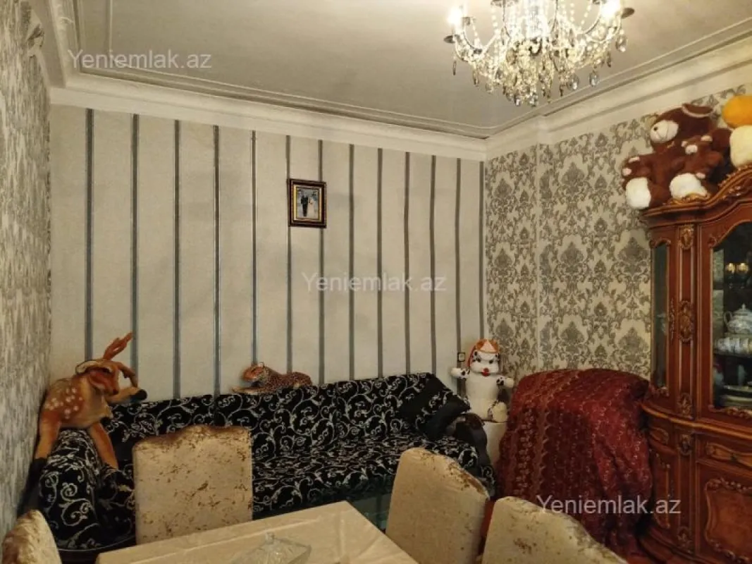 Satılır 3 otaqlı köhnə tikili 100 m²