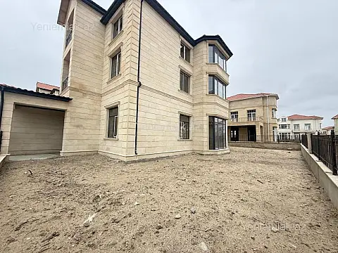 Satılır 9 otaqlı həyət evi 460 m²