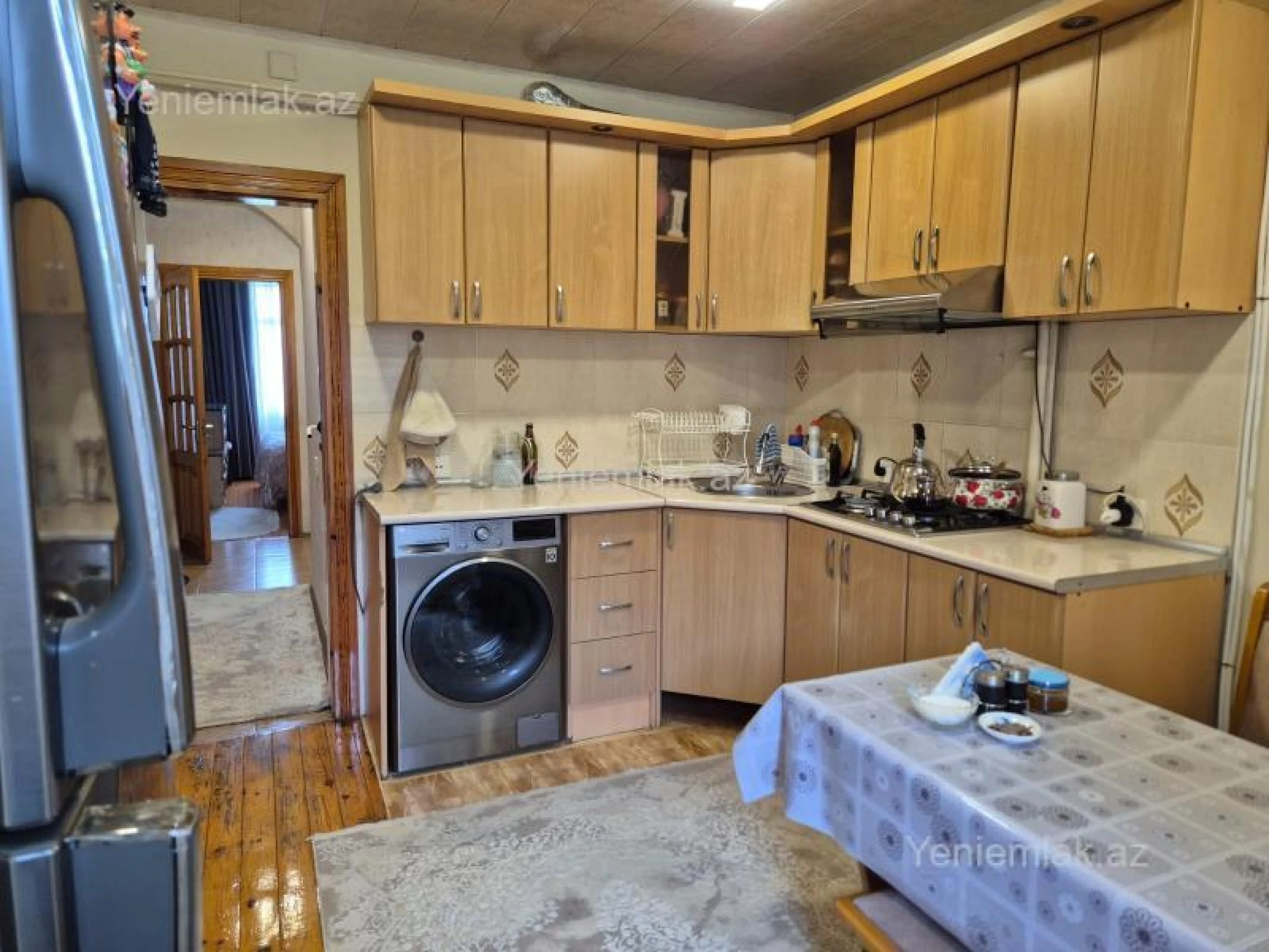 Satılır 2 otaqlı köhnə tikili 55 m²