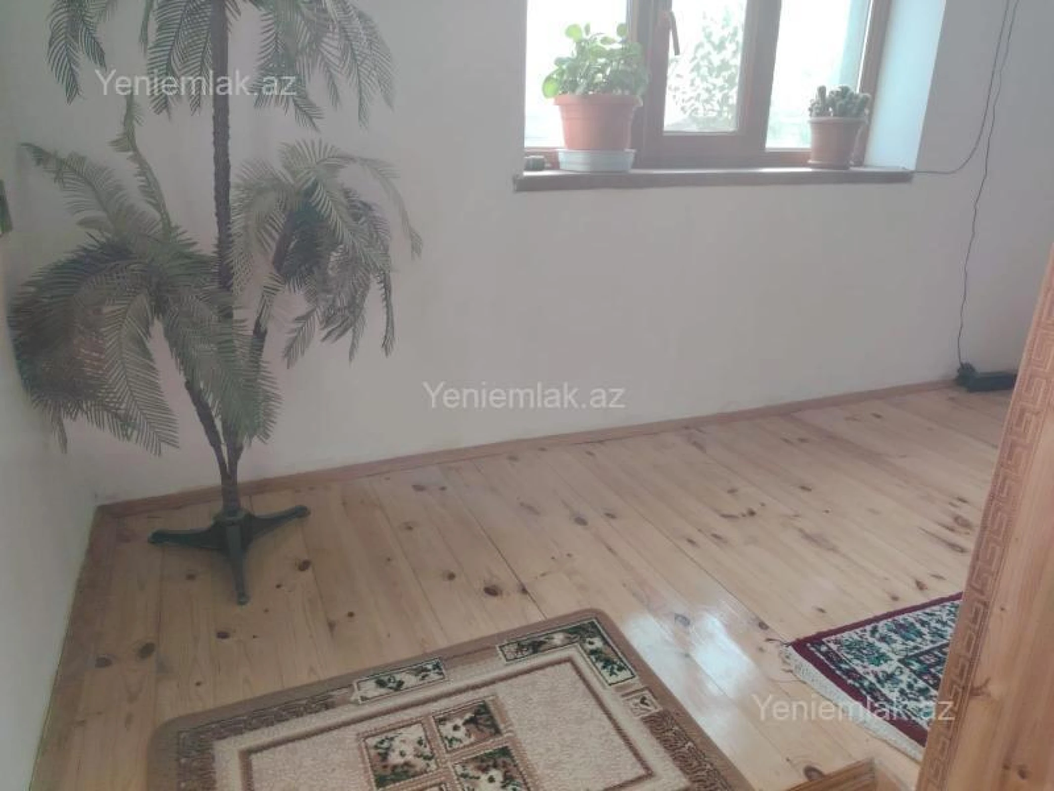Satılır 6 otaqlı həyət evi 200 m²