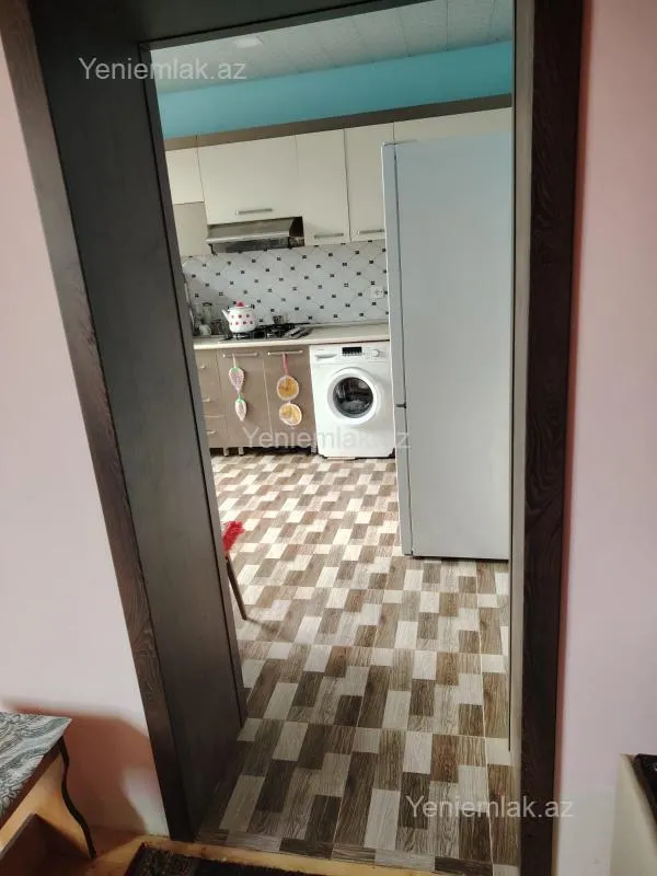 Satılır 6 otaqlı həyət evi 200 m²