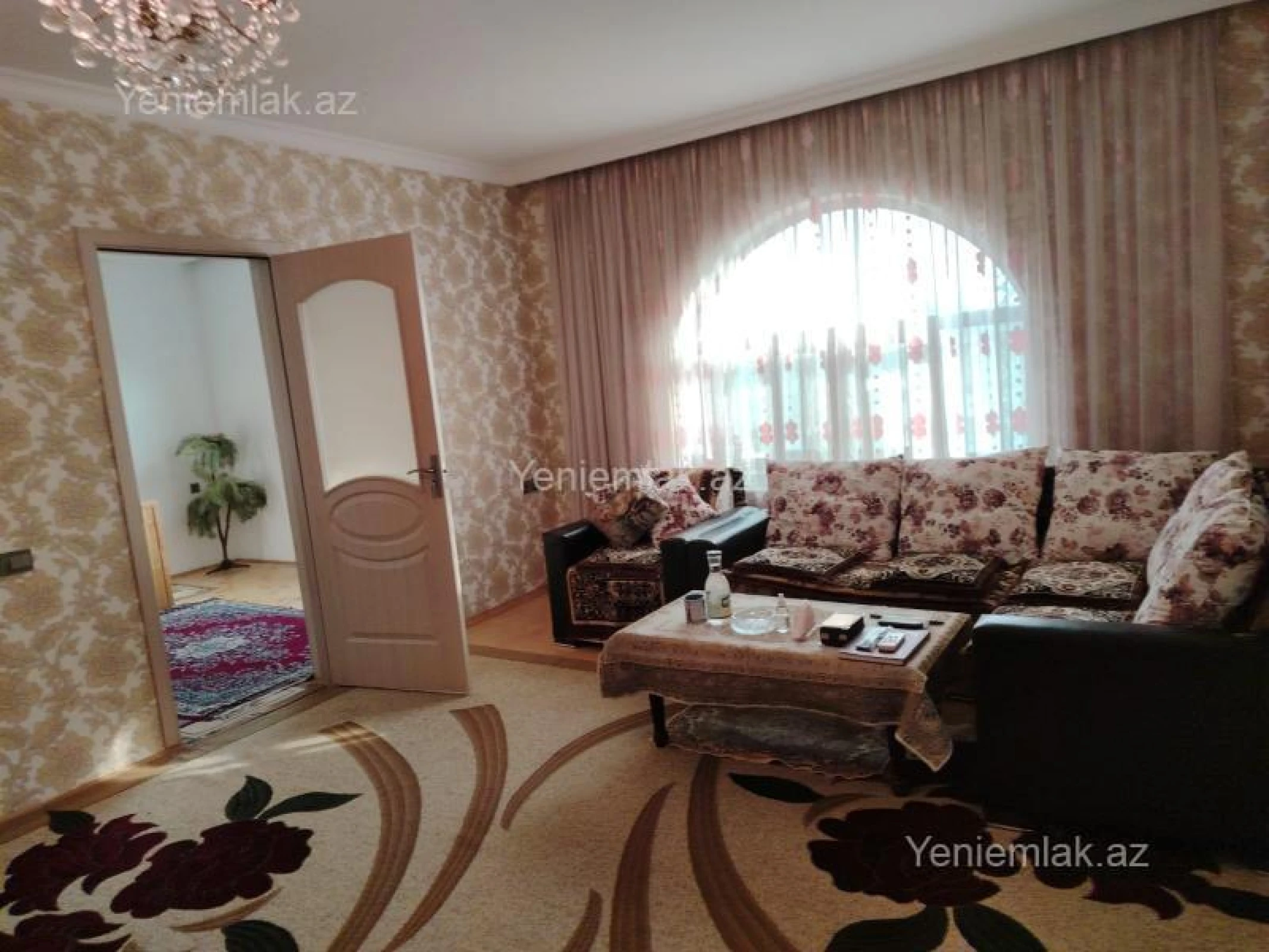 Satılır 6 otaqlı həyət evi 200 m²