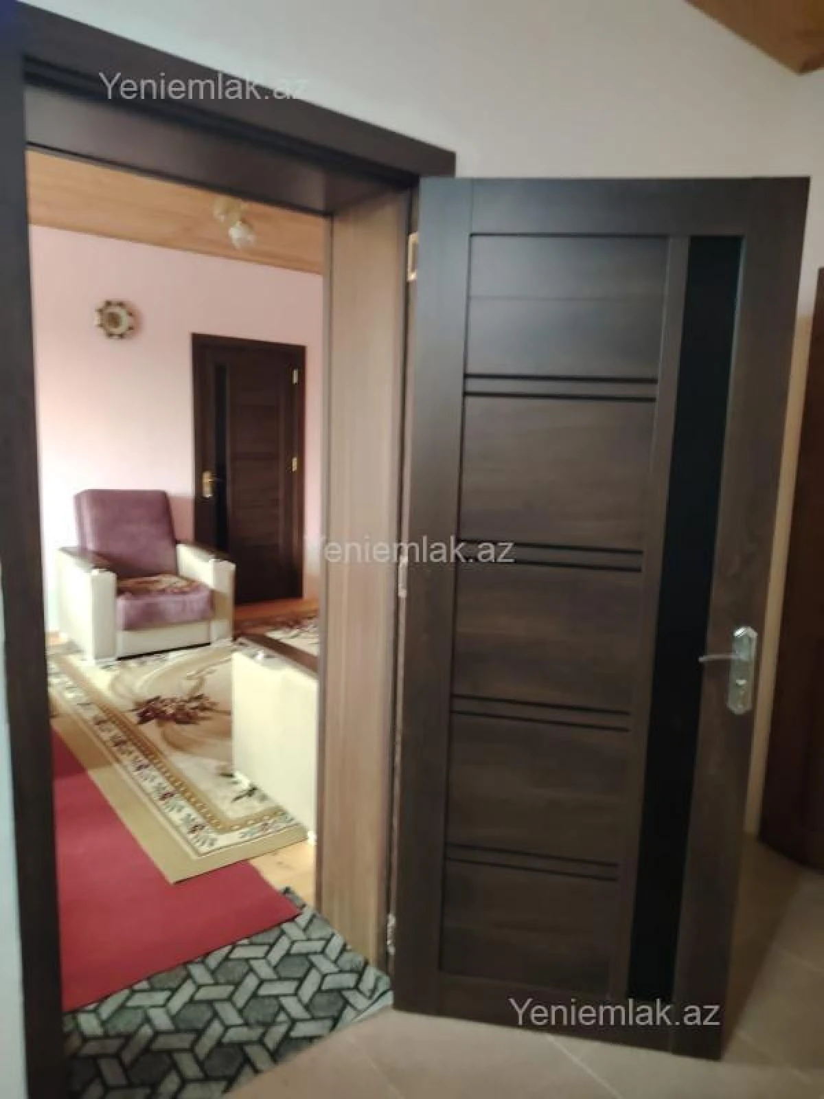 Satılır 6 otaqlı həyət evi 200 m²