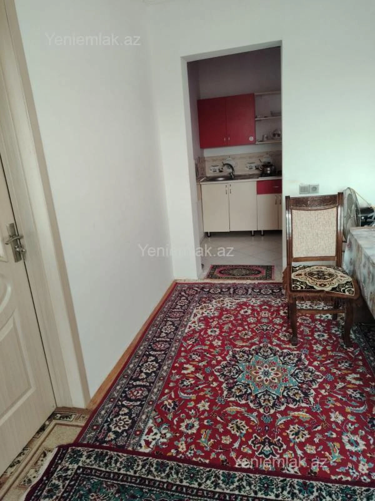 Satılır 6 otaqlı həyət evi 200 m²