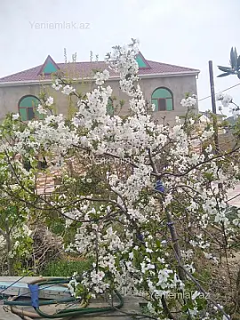 Satılır 6 otaqlı həyət evi 200 m²