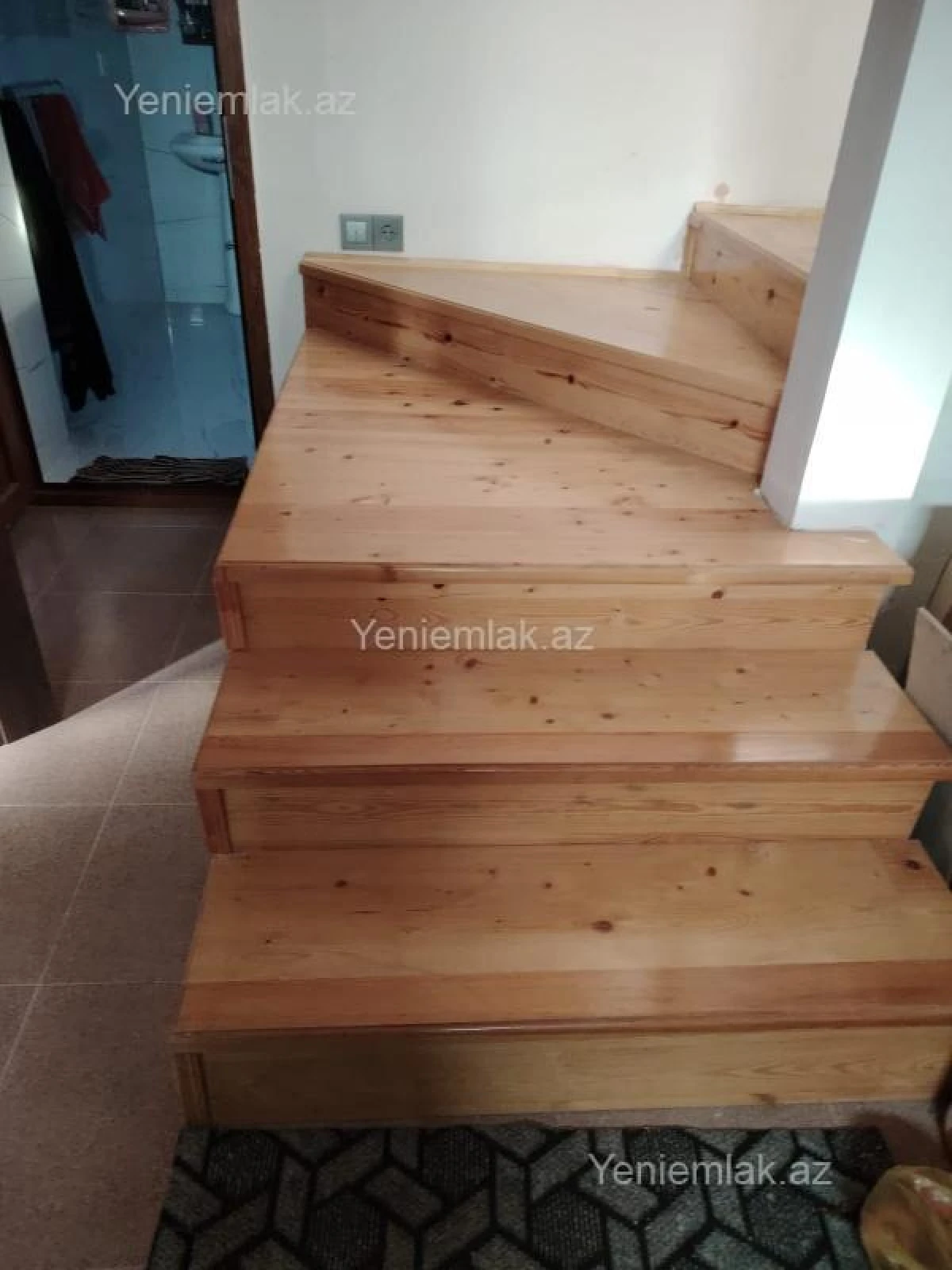 Satılır 6 otaqlı həyət evi 200 m²