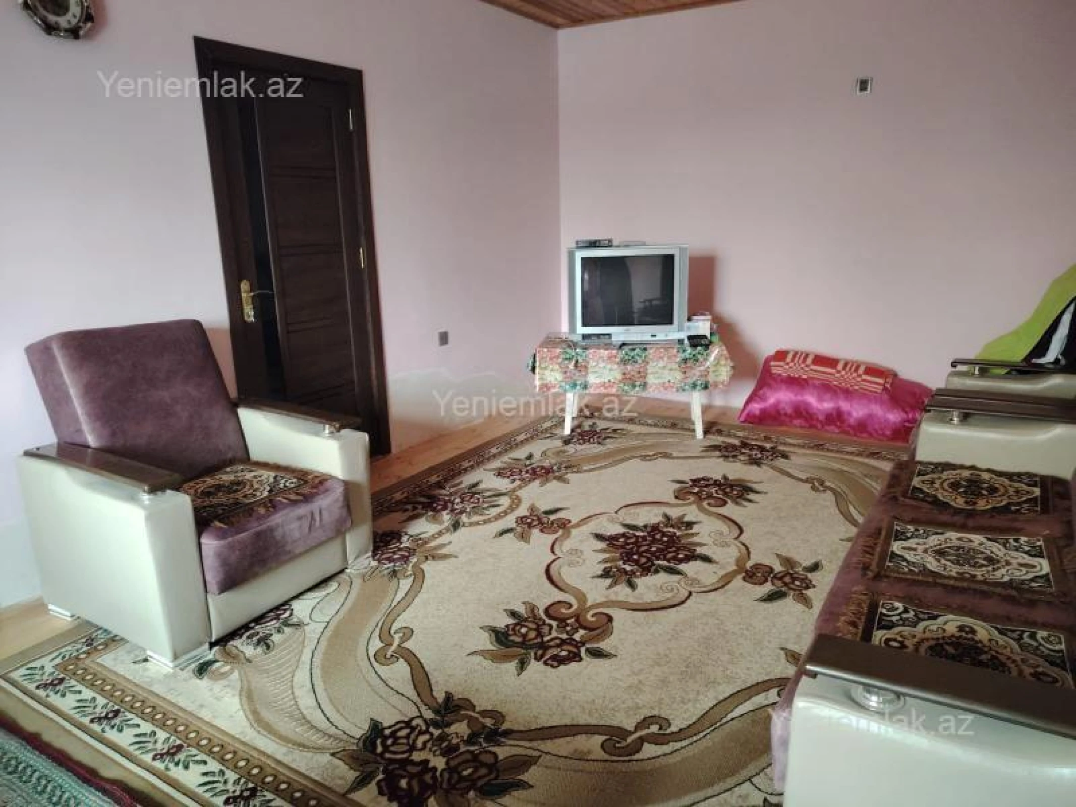 Satılır 6 otaqlı həyət evi 200 m²