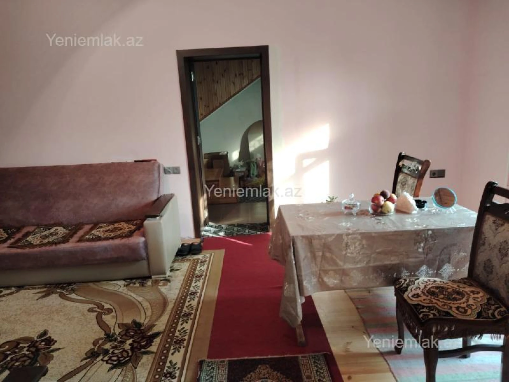 Satılır 6 otaqlı həyət evi 200 m²