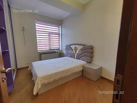 Satılır 4 otaqlı yeni tikili 155 m²