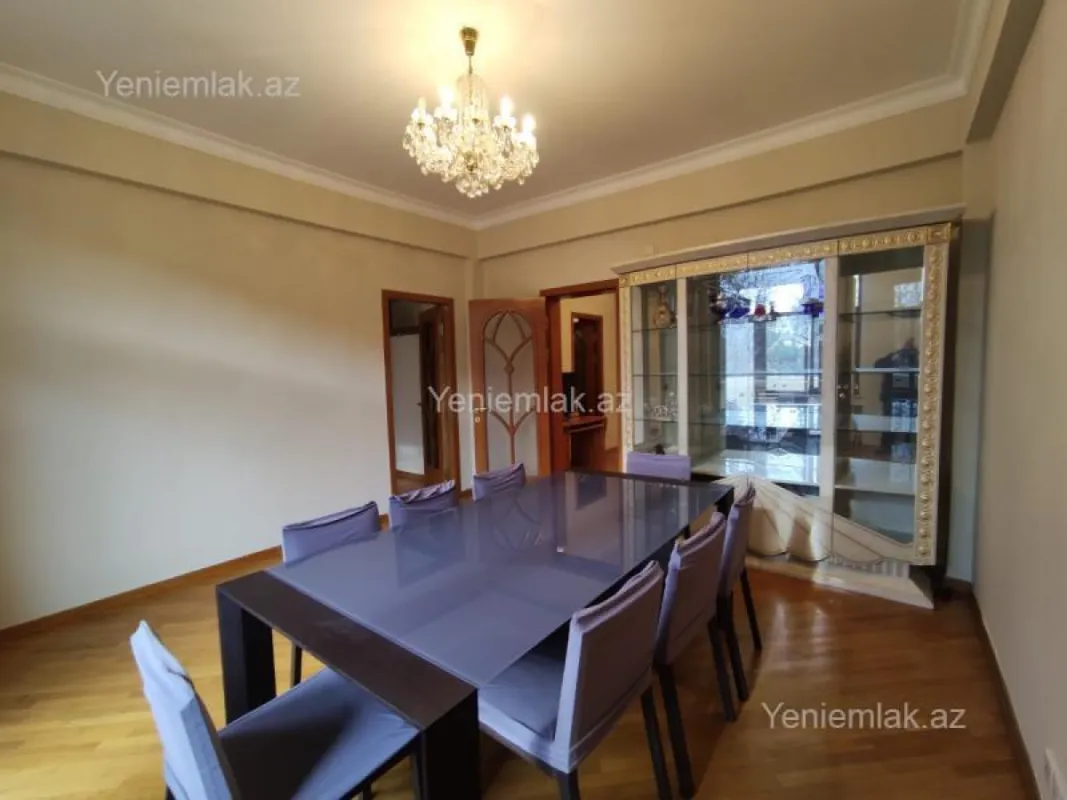 Satılır 4 otaqlı yeni tikili 155 m²