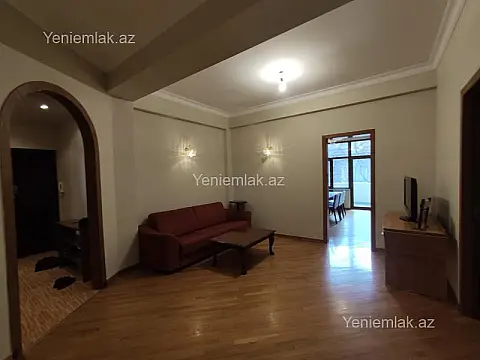 Satılır 4 otaqlı yeni tikili 155 m²