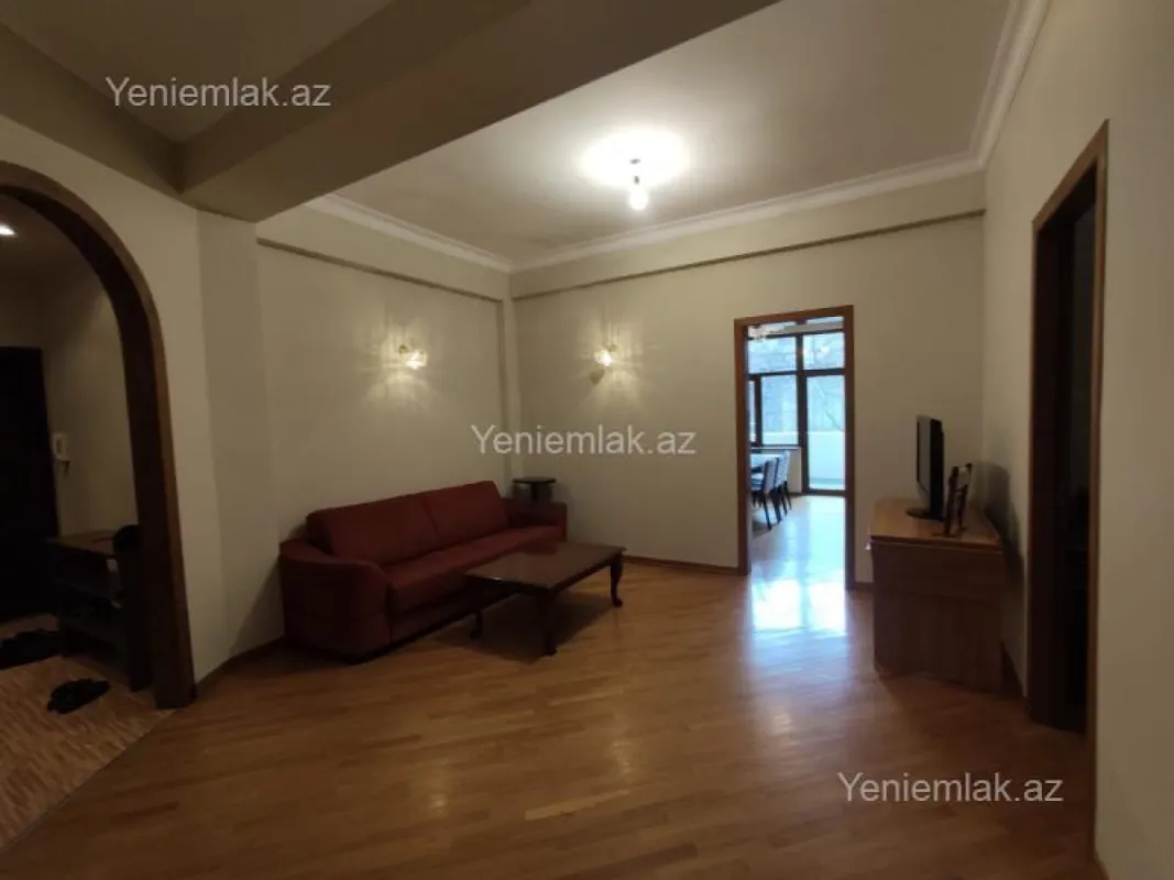 Satılır 4 otaqlı yeni tikili 155 m²