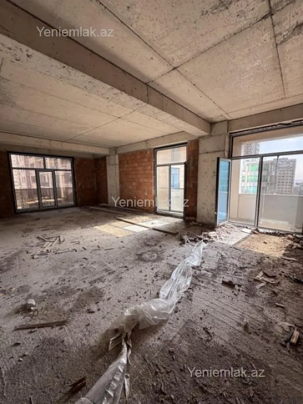 Satılır 4 otaqlı yeni tikili 144 m²