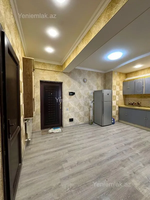 Satılır 2 otaqlı yeni tikili 70 m²