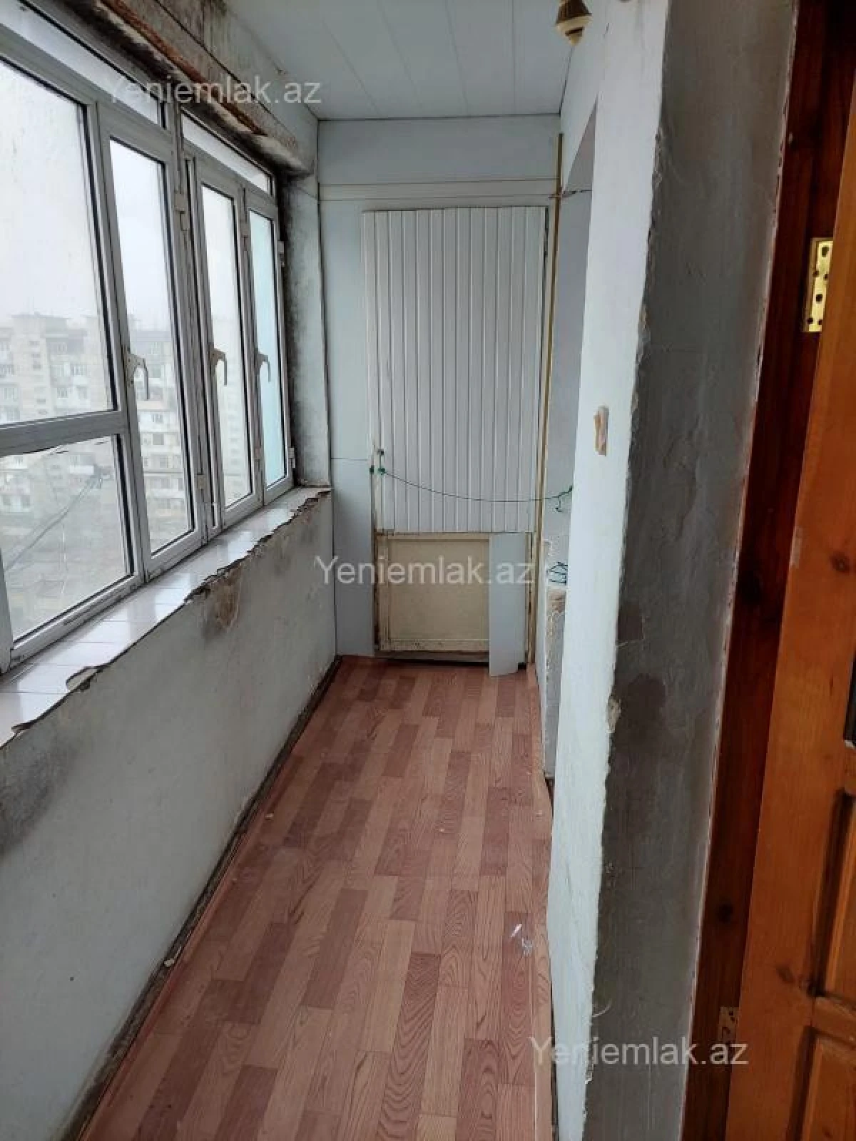 Satılır 4 otaqlı köhnə tikili 100 m²
