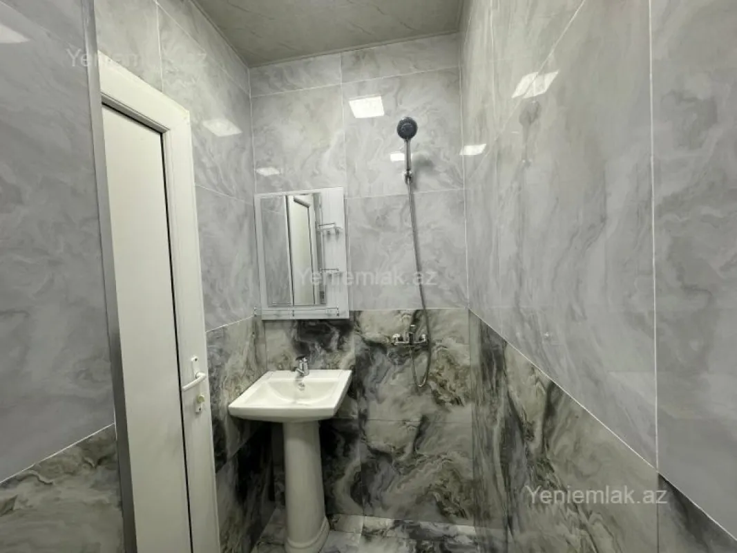 Satılır 2 otaqlı köhnə tikili 40 m²