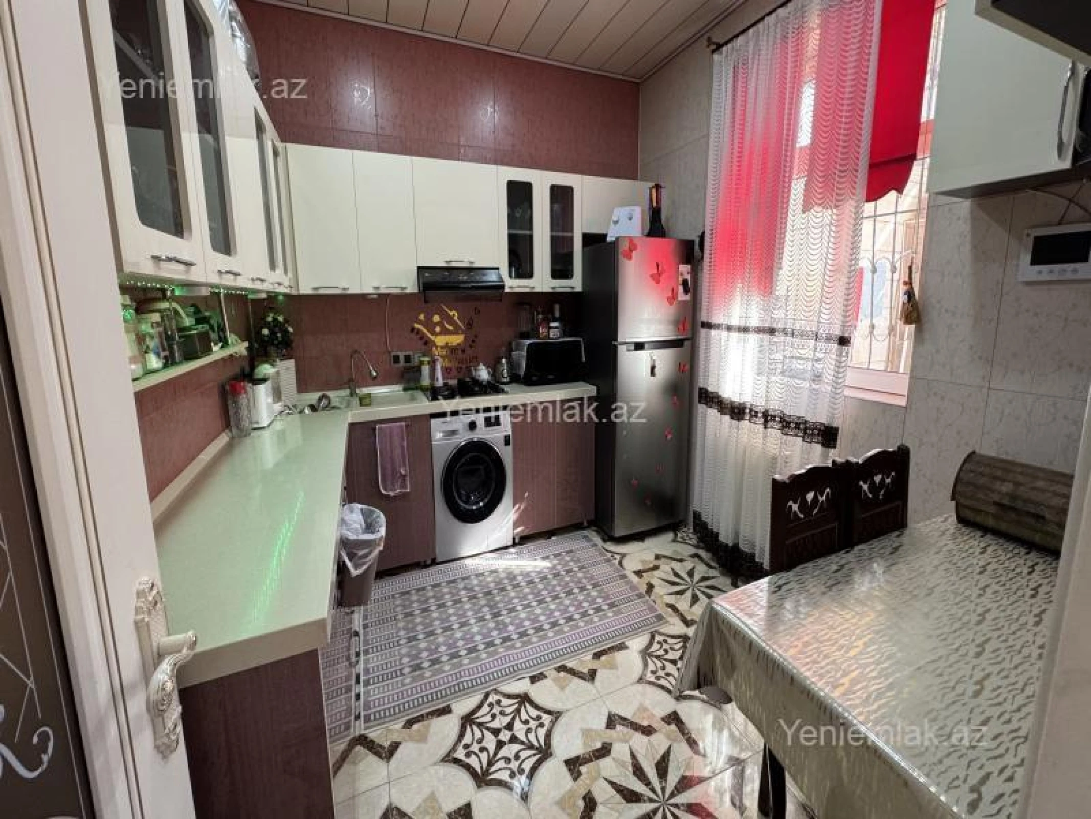 Satılır 5 otaqlı həyət evi 150 m²