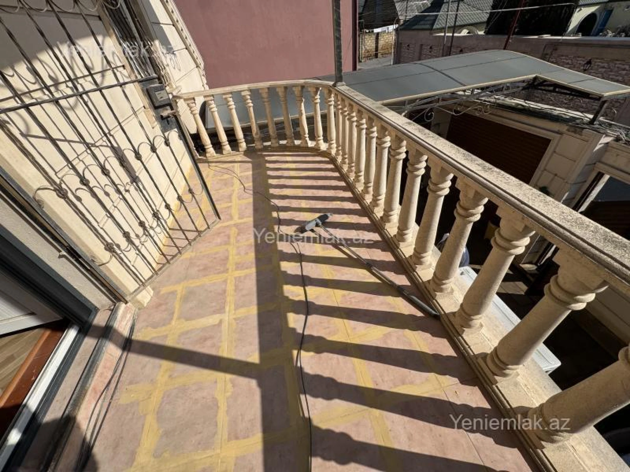 Satılır 5 otaqlı həyət evi 150 m²