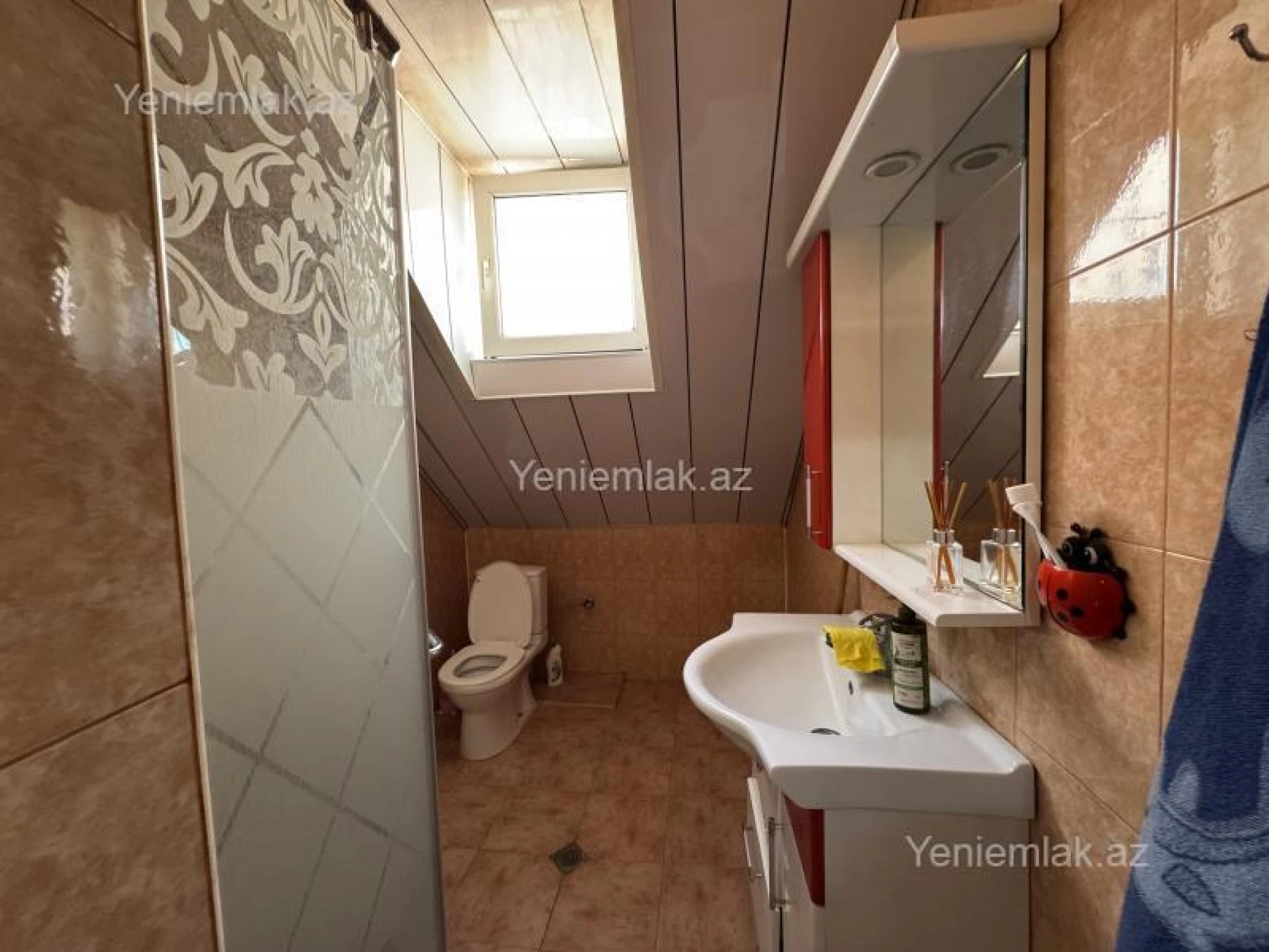Satılır 5 otaqlı həyət evi 150 m²