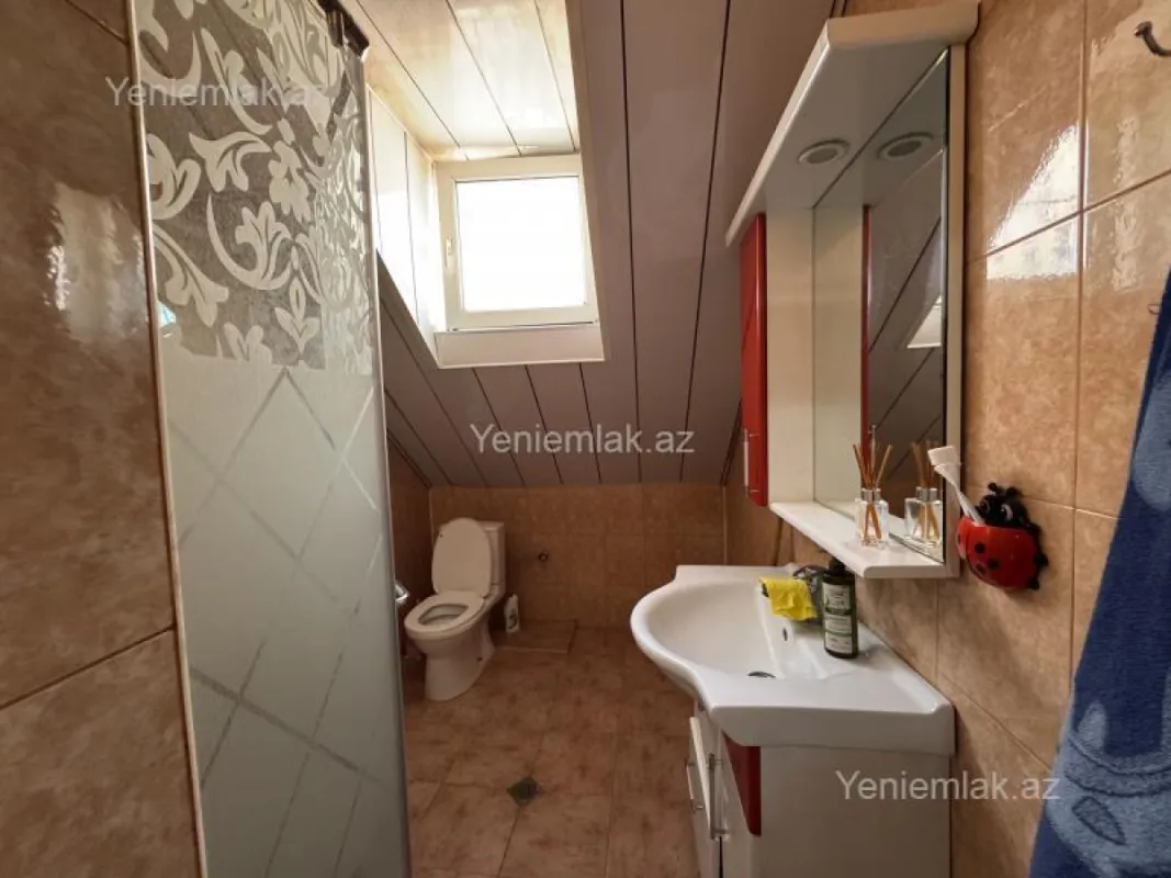 Satılır 5 otaqlı həyət evi 150 m²