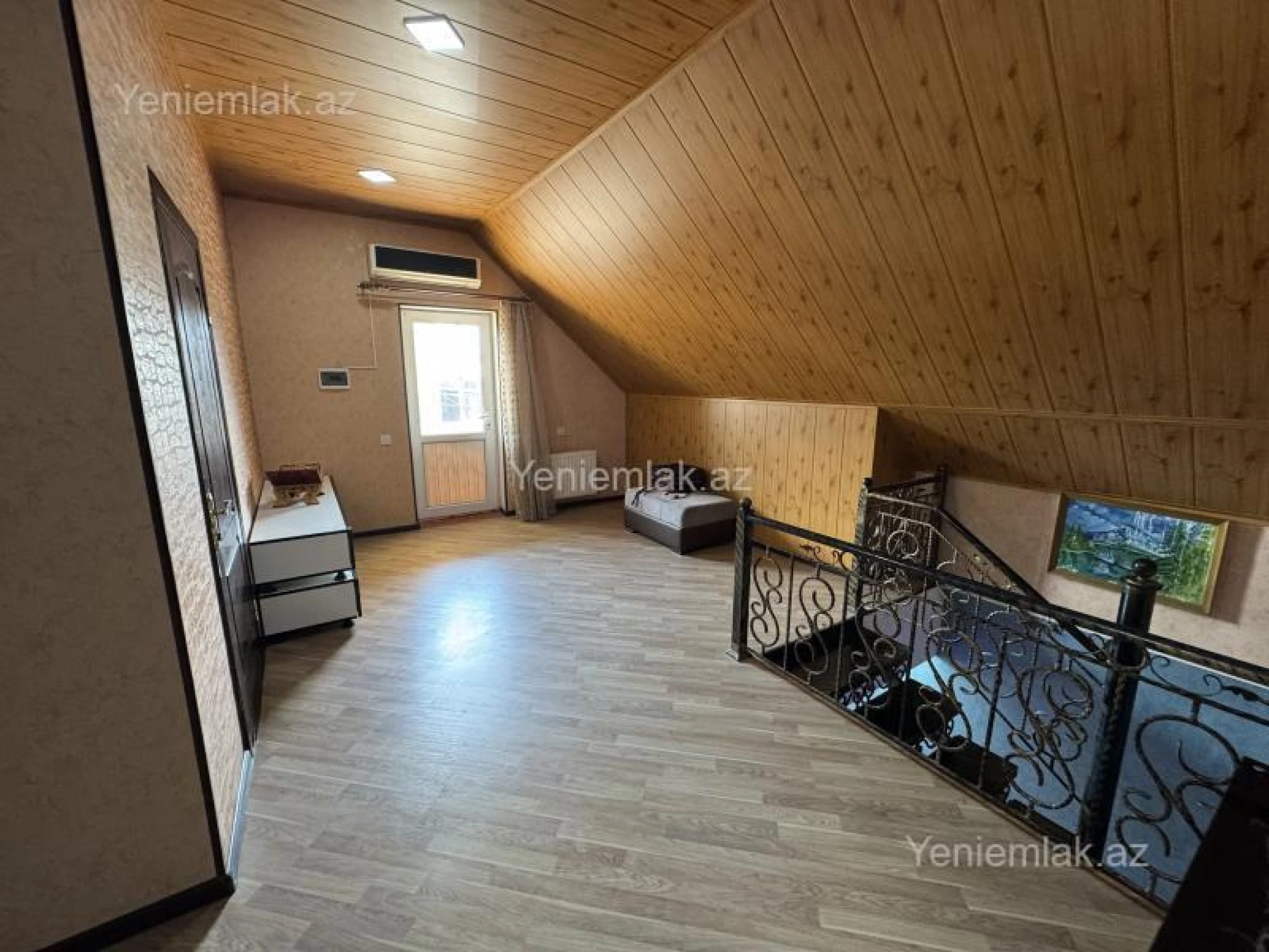 Satılır 5 otaqlı həyət evi 150 m²