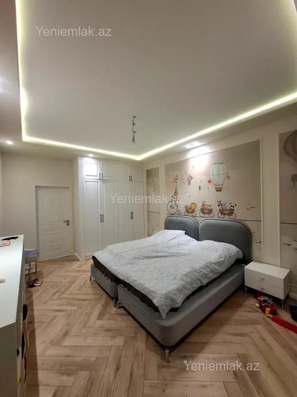 Satılır 3 otaqlı yeni tikili 140 m²