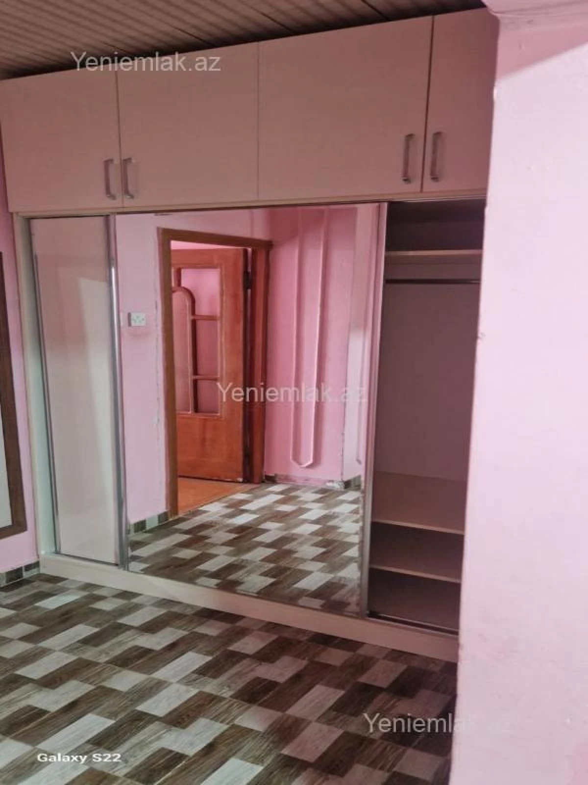 Satılır 1 otaqlı köhnə tikili 44 m²