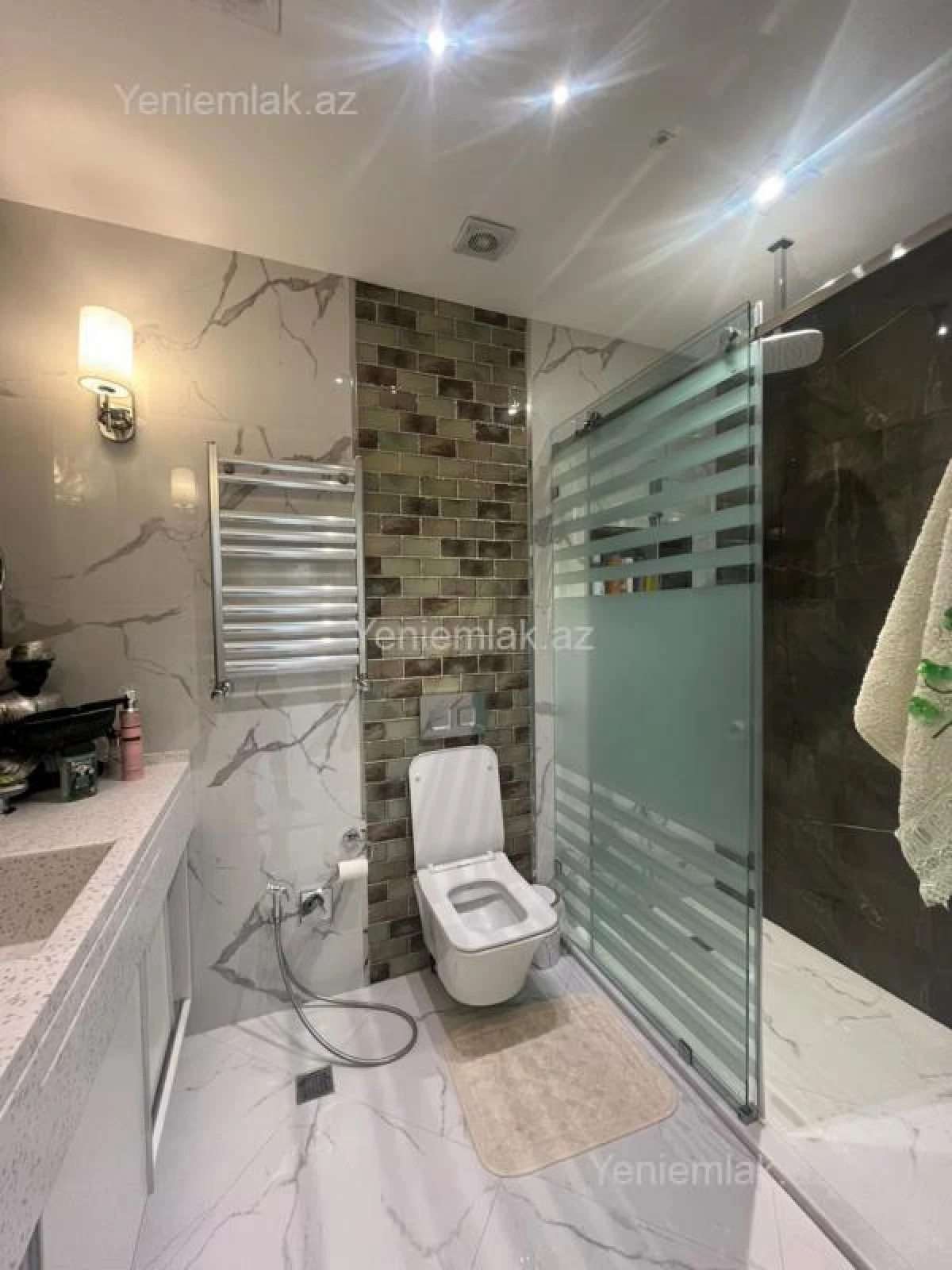 Satılır 3 otaqlı yeni tikili 127 m²