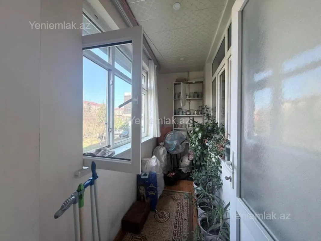 Satılır 3 otaqlı köhnə tikili 76 m²