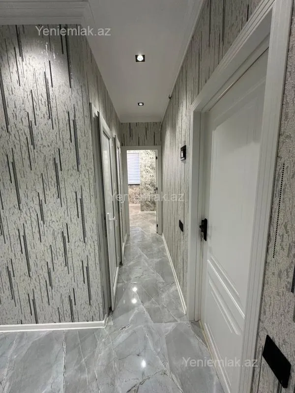 Satılır 2 otaqlı köhnə tikili 65 m²