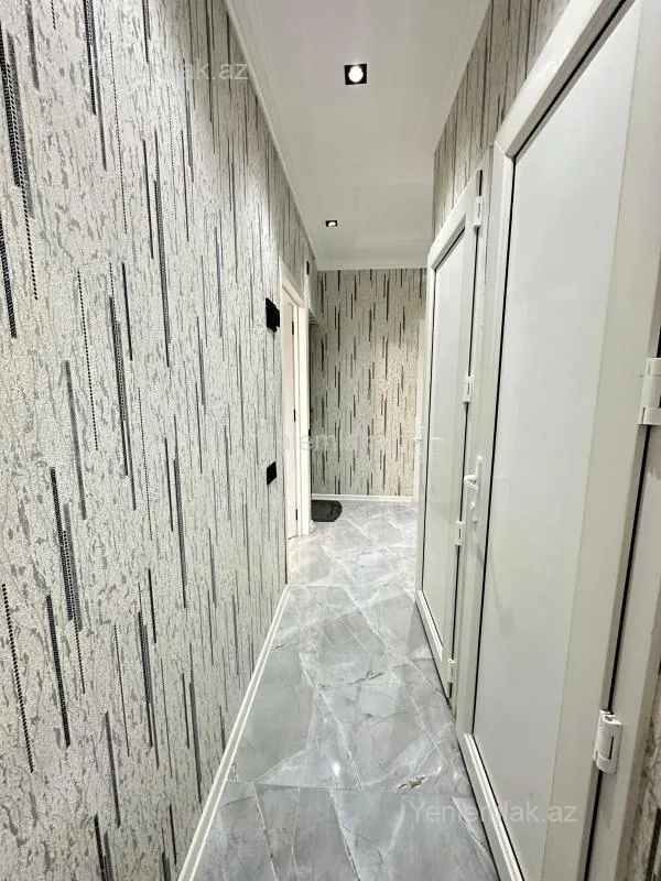 Satılır 2 otaqlı köhnə tikili 65 m²