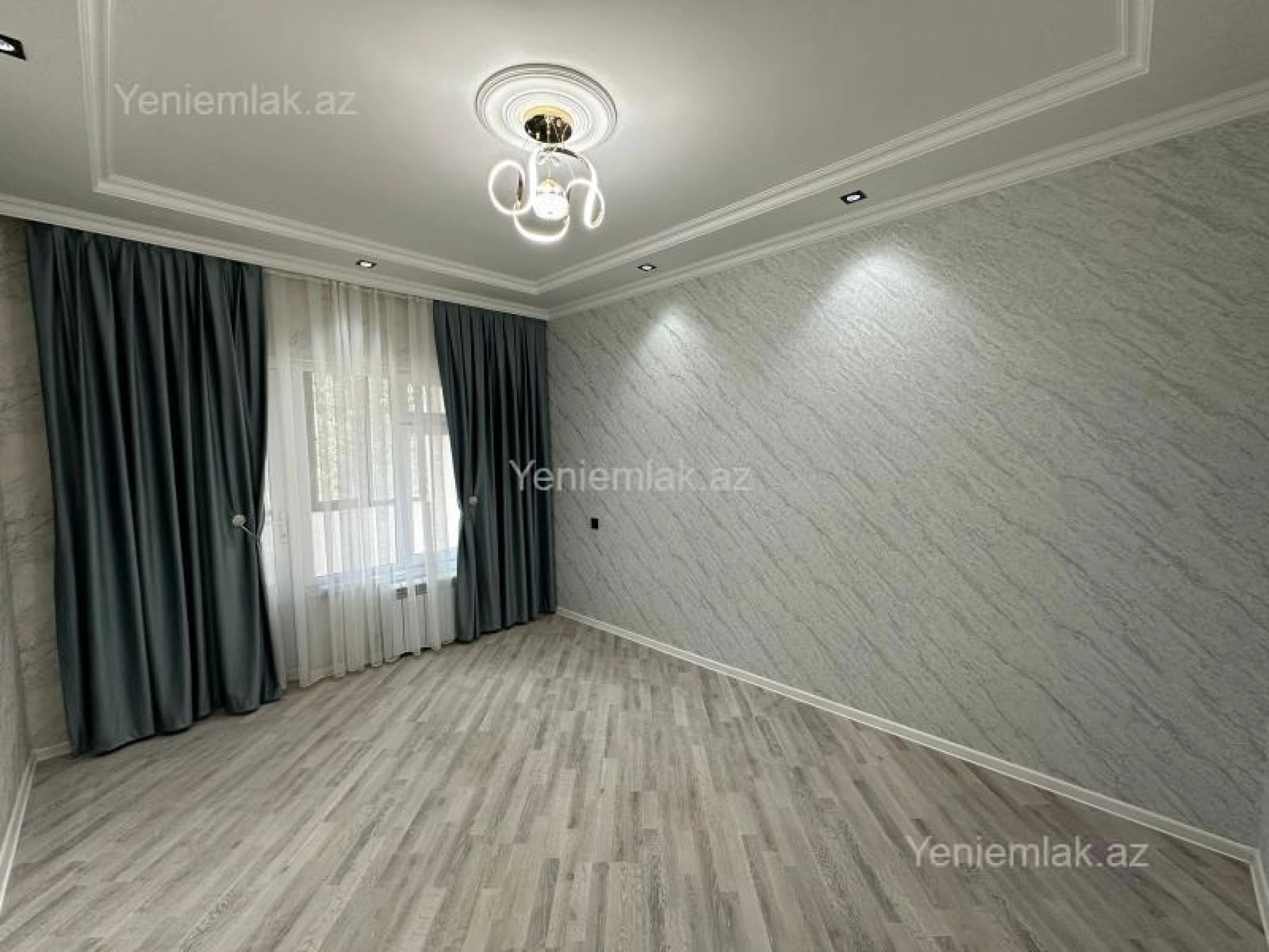 Satılır 2 otaqlı köhnə tikili 65 m²