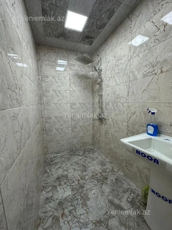 Satılır 2 otaqlı köhnə tikili 65 m²