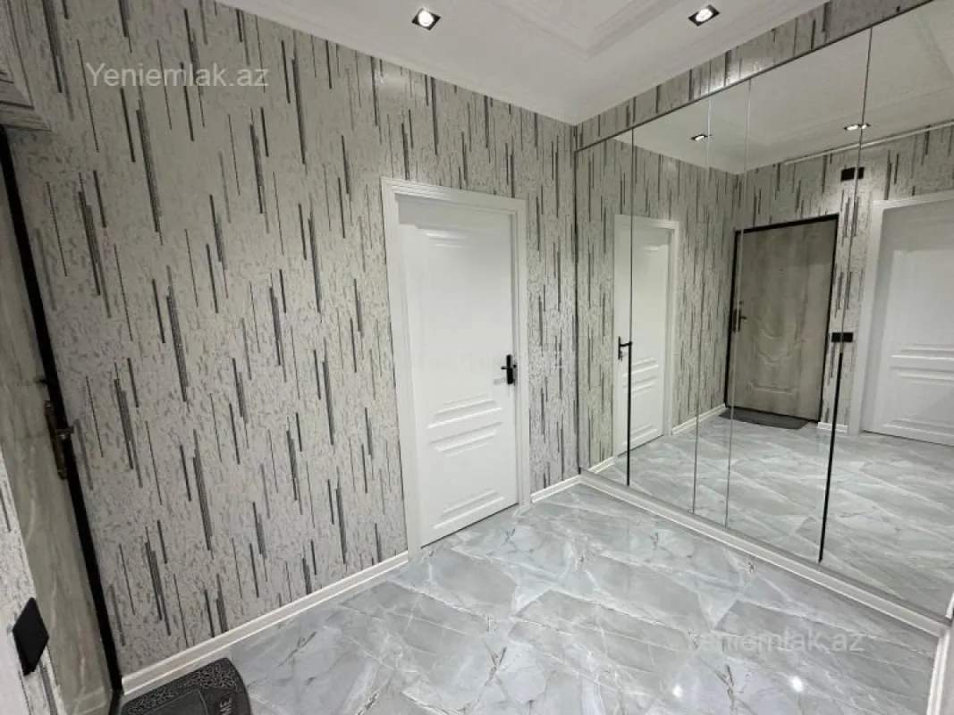 Satılır 2 otaqlı köhnə tikili 65 m²