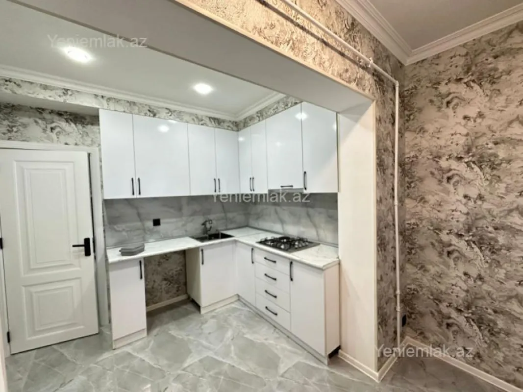 Satılır 2 otaqlı köhnə tikili 65 m²