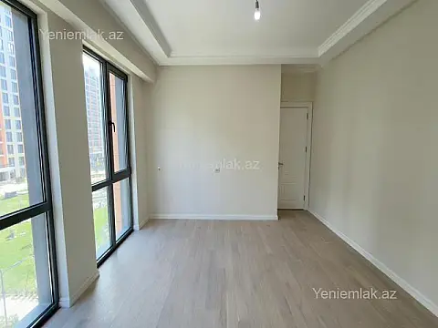 Satılır 3 otaqlı yeni tikili 83 m²