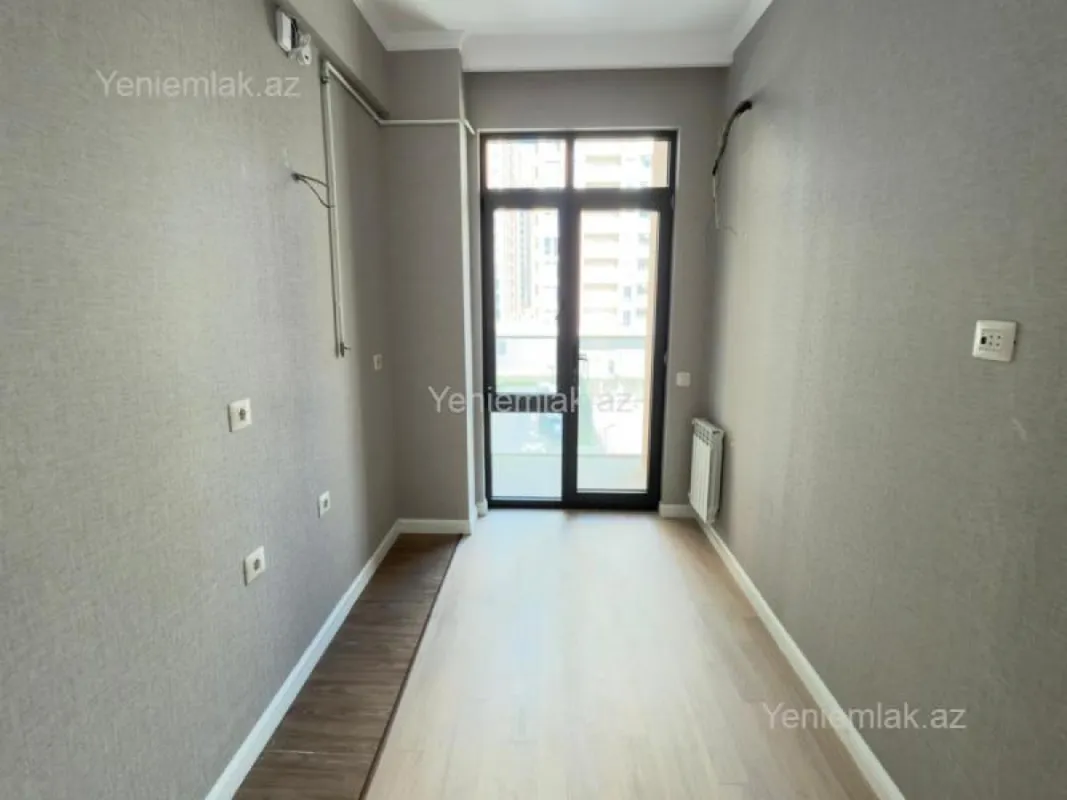 Satılır 3 otaqlı yeni tikili 83 m²