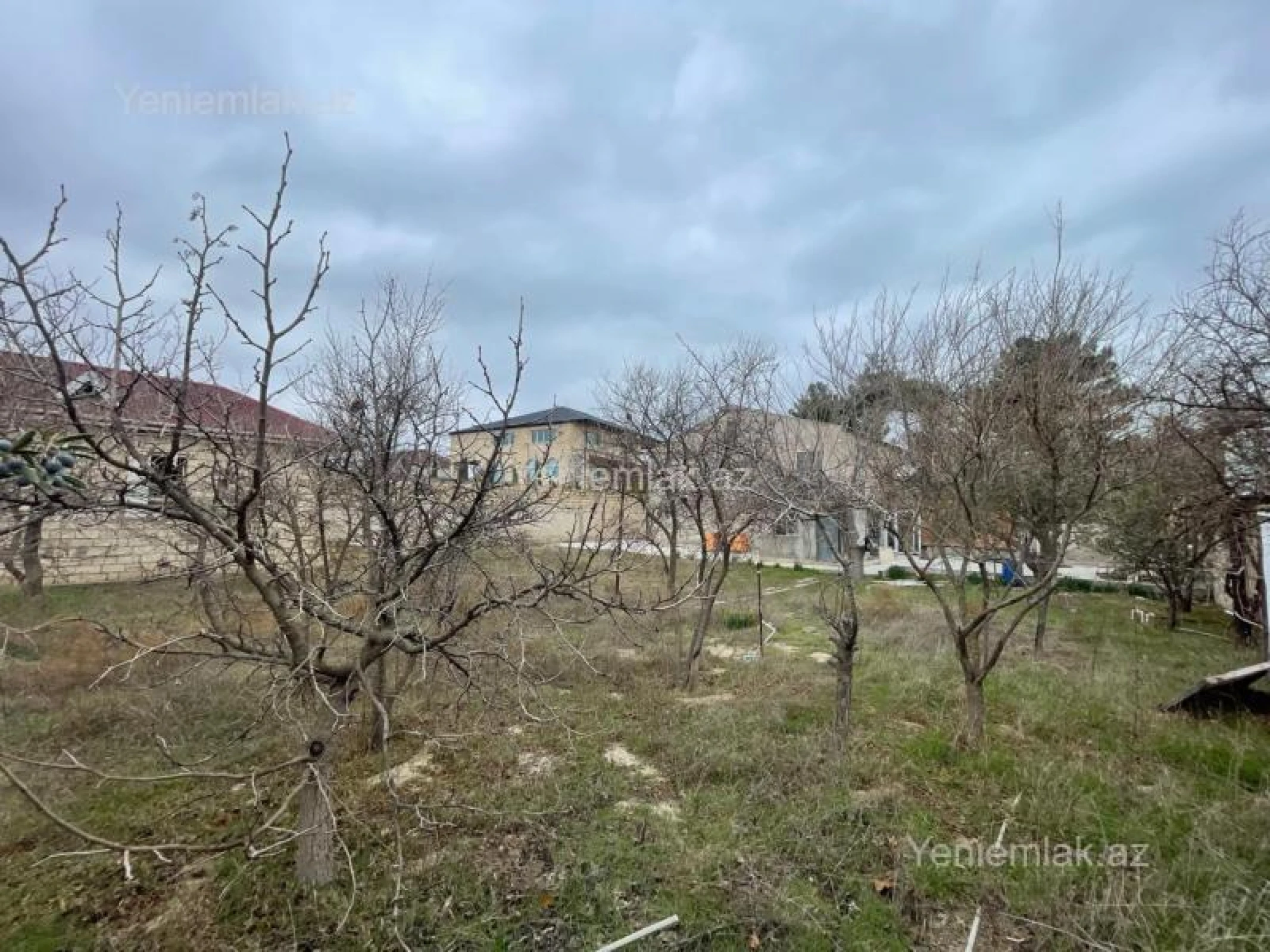 Satılır 6 otaqlı həyət evi 220 m²