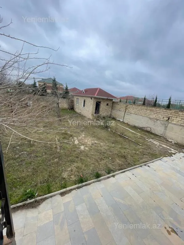 Satılır 6 otaqlı həyət evi 220 m²