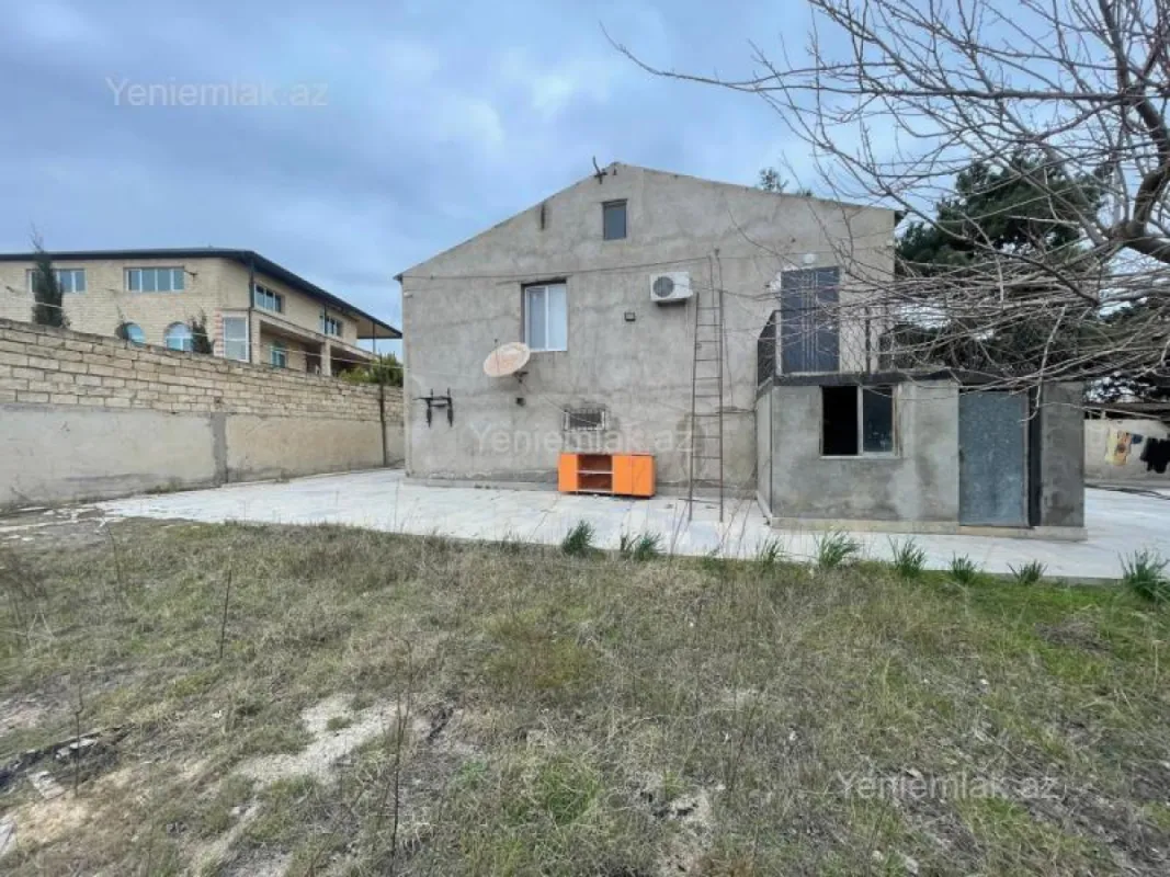 Satılır 6 otaqlı həyət evi 220 m²