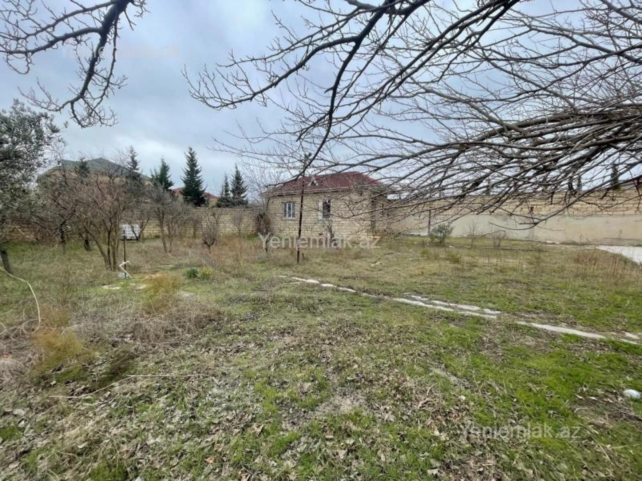 Satılır 6 otaqlı həyət evi 220 m²