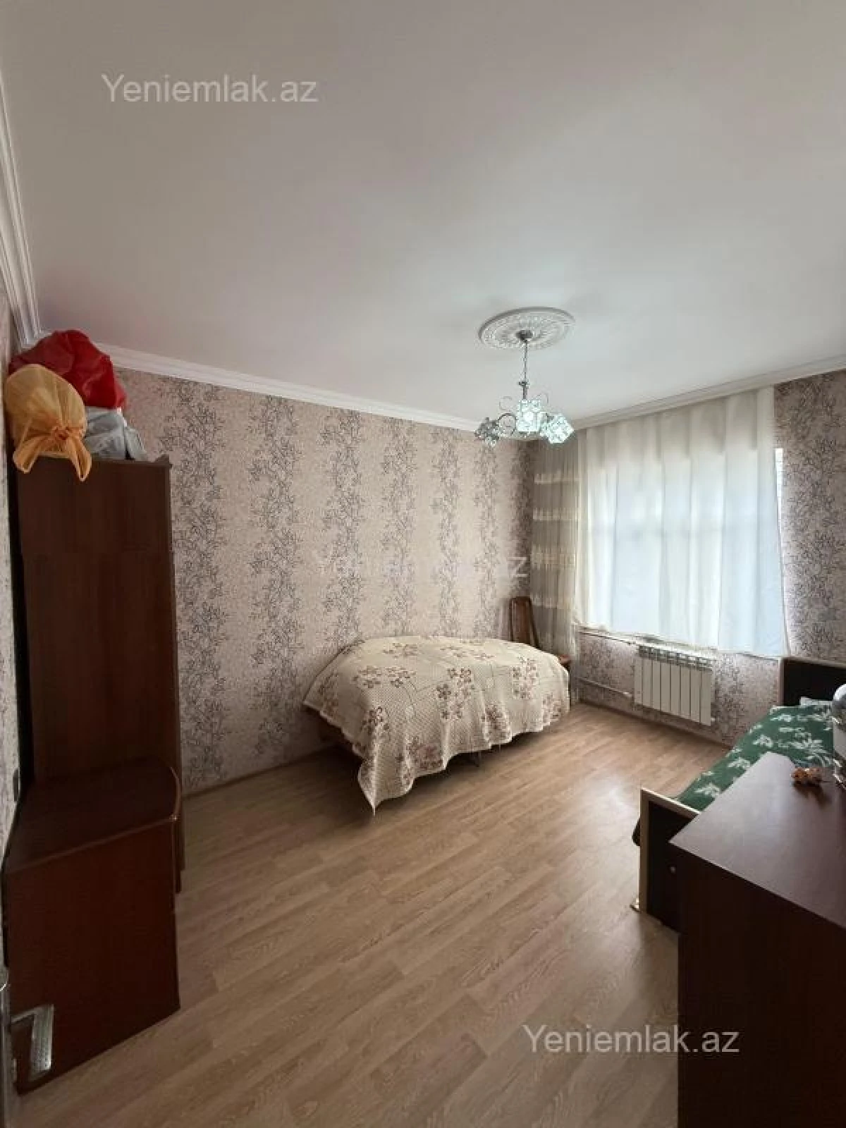 Satılır 2 otaqlı köhnə tikili 56 m²