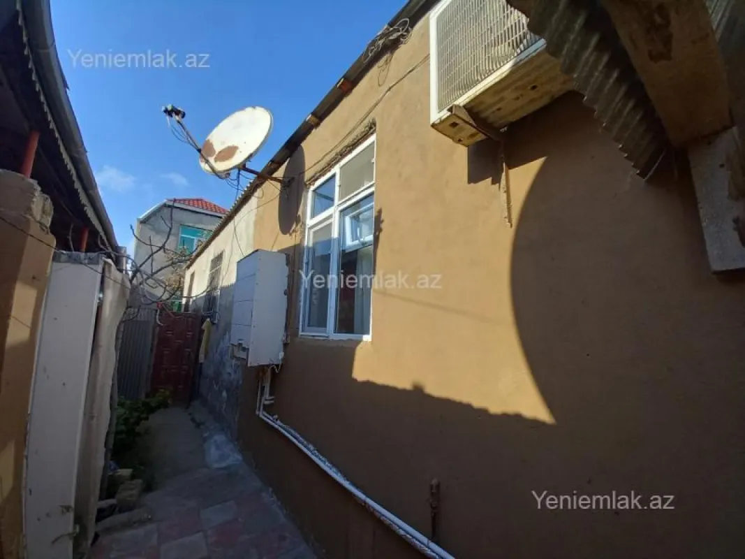 Satılır 5 otaqlı həyət evi 140 m²