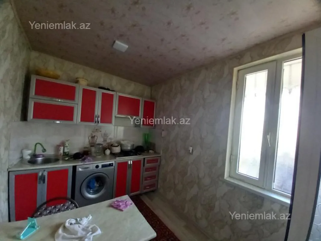 Satılır 5 otaqlı həyət evi 140 m²