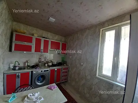 Satılır 5 otaqlı həyət evi 140 m²