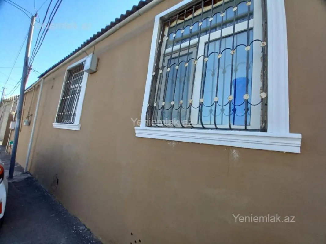 Satılır 5 otaqlı həyət evi 140 m²