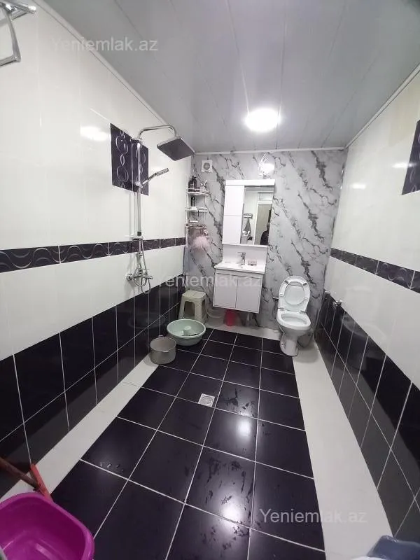 Satılır 5 otaqlı həyət evi 140 m²