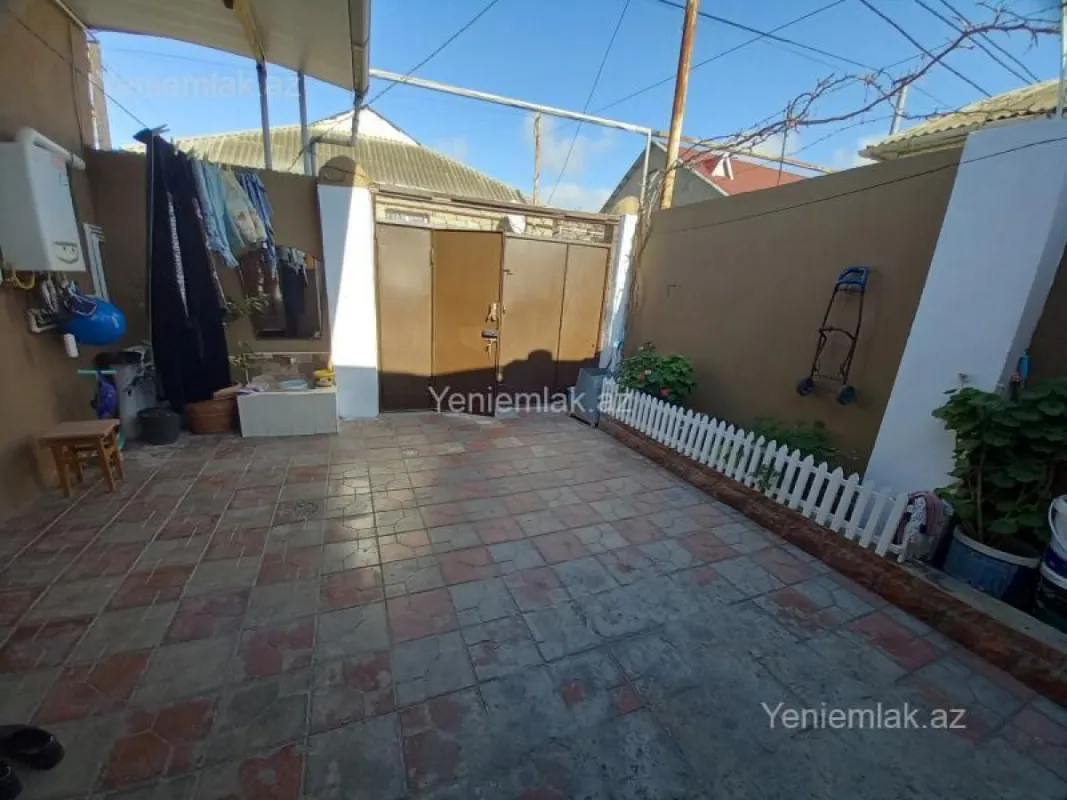 Satılır 5 otaqlı həyət evi 140 m²