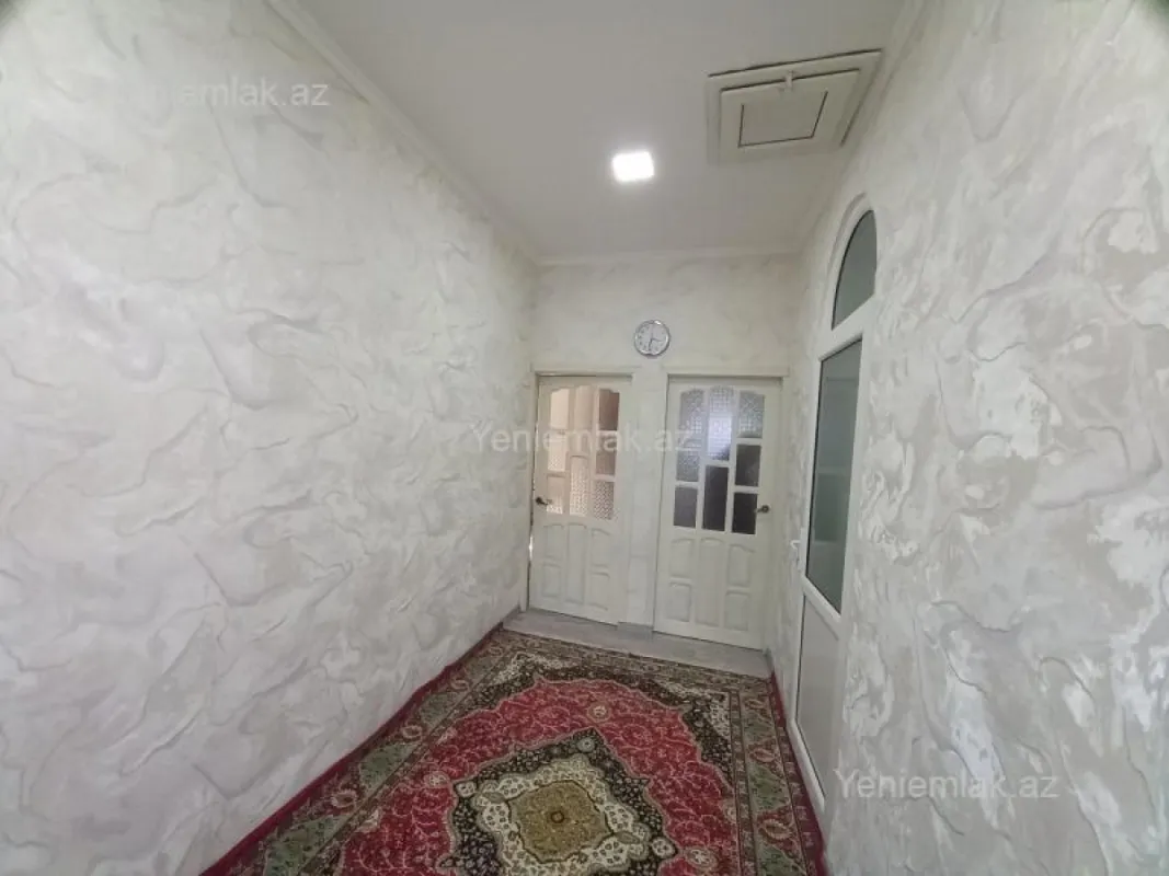 Satılır 5 otaqlı həyət evi 140 m²